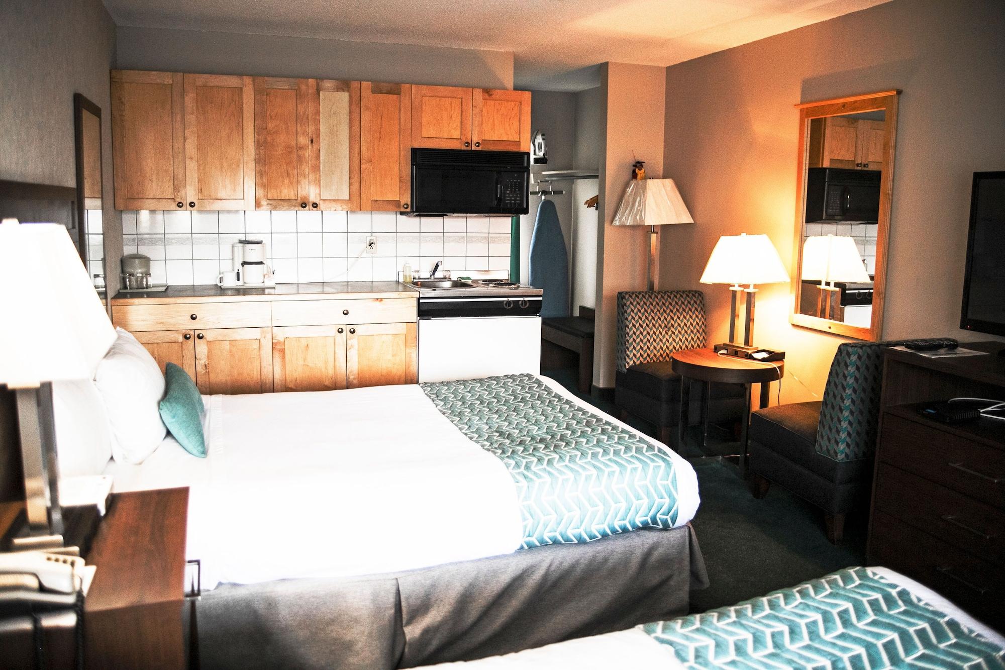 Ramada By Wyndham Otel Quesnel Dış mekan fotoğraf